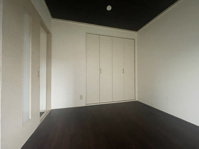 エルハイツイイダの洋室