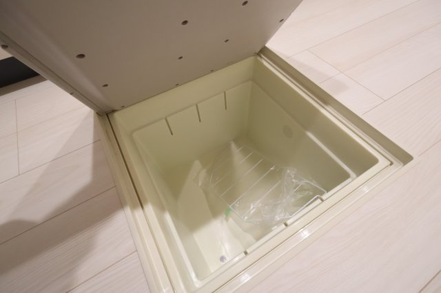 《仲介手数料無料》緑区大字中尾431(2号棟)新築一戸建てブルーミングガーデンのキッチン|撮影日 2025年11月20日 15:00 晴れ