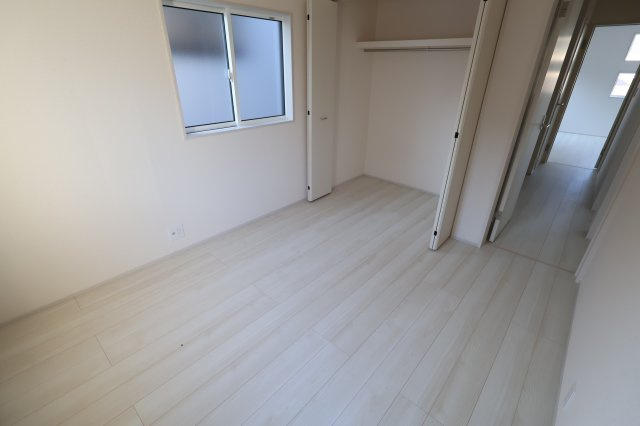 《仲介手数料無料》緑区大字中尾431新築一戸建てブルーミングガーデンの洋室|撮影日 2025年11月20日 15:00 晴れ