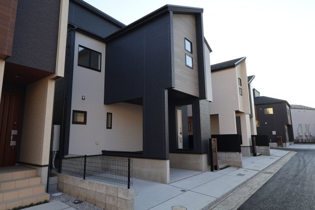 《仲介手数料無料》緑区大字中尾431(2号棟)新築一戸建てブルーミングガーデンの外観|撮影日 2025年11月20日 15:00 晴れ