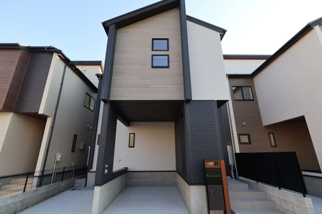 《仲介手数料無料》緑区大字中尾431(2号棟)新築一戸建てブルーミングガーデンの外観|撮影日 2025年11月20日 15:00 晴れ