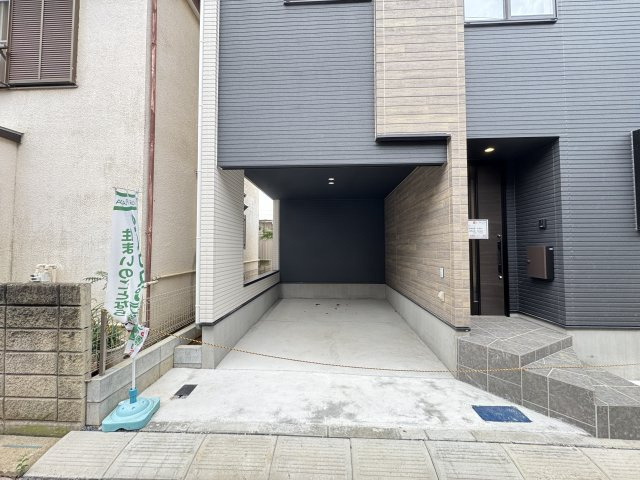 市川市南八幡１丁目新築戸建（南八幡９期）の駐車場|愛車に優しいビルトイン食洗器