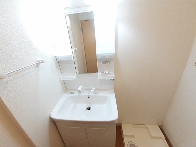 高瀬川ハイツⅡの独立洗面台|洗面所