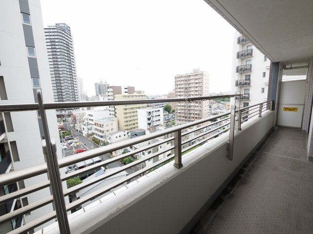 仲介手数料半額　アイディコート所沢ブリエ　最上階のバルコニー