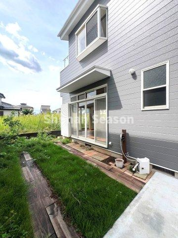 【外観】 | 外には水栓がついており、家庭菜園やプールなどにも便利です◎