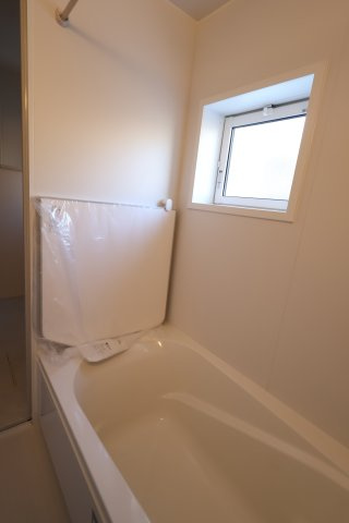 《仲介手数料無料》緑区大字中尾431(5号棟)新築一戸建てブルーミングガーデンの浴室|撮影日 2025年11月20日 15:20 晴れ