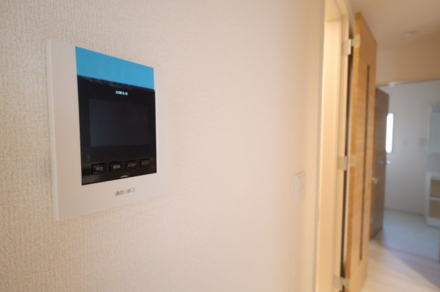 《仲介手数料無料》緑区大字中尾431(5号棟)新築一戸建てブルーミングガーデンのセキュリティ|撮影日 2025年11月20日 15:20 晴れ