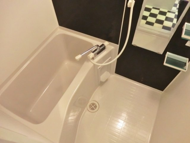 Ｃａｒｏ東仲町の浴室|☆キレイなバスルーム・浴室乾燥機付きです。☆