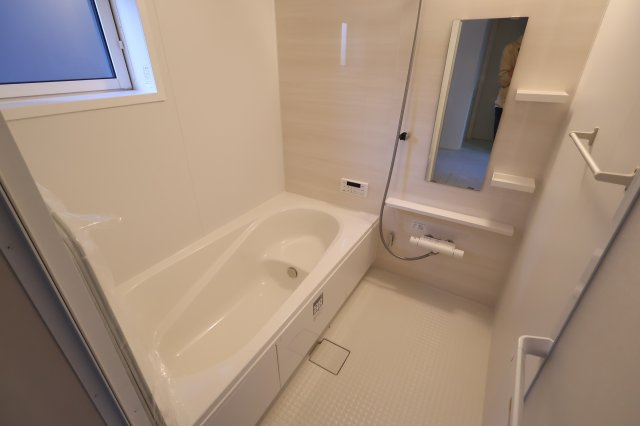 《仲介手数料無料》緑区大字中尾431(7号棟)新築一戸建てブルーミングガーデンの浴室|撮影日 2025年11月20日 15:30 晴れ