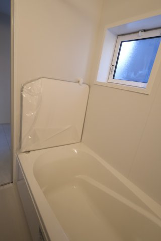 《仲介手数料無料》緑区大字中尾431(7号棟)新築一戸建てブルーミングガーデンの浴室|撮影日 2025年11月20日 15:30 晴れ