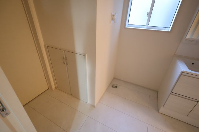 《仲介手数料無料》緑区大字中尾431(7号棟)新築一戸建てブルーミングガーデンのランドリースペース|撮影日 2025年11月20日 15:30 晴れ