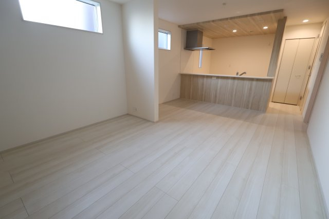 《仲介手数料無料》緑区大字中尾431(7号棟)新築一戸建てブルーミングガーデンの居間・リビング|撮影日 2025年11月20日 15:30 晴れ