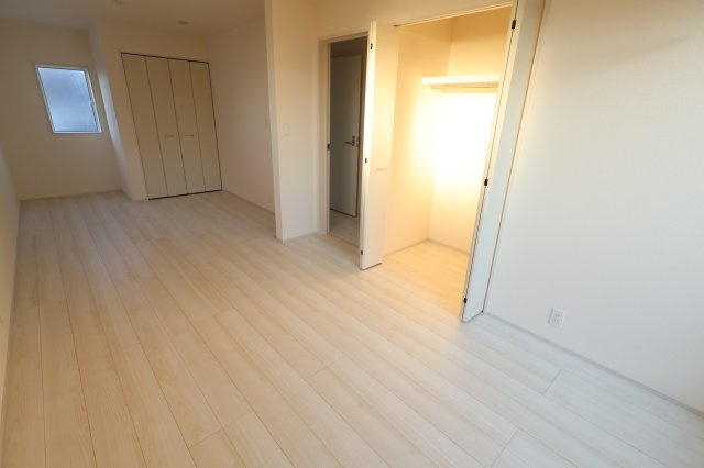 《仲介手数料無料》緑区大字中尾431(7号棟)新築一戸建てブルーミングガーデンの洋室|撮影日 2025年11月20日 15:30 晴れ