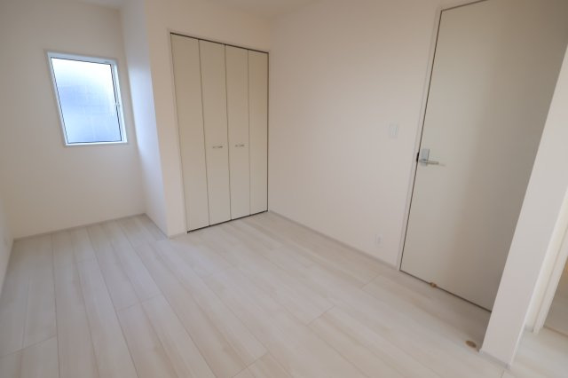 《仲介手数料無料》緑区大字中尾431(7号棟)新築一戸建てブルーミングガーデンの洋室|撮影日 2025年11月20日 15:30 晴れ