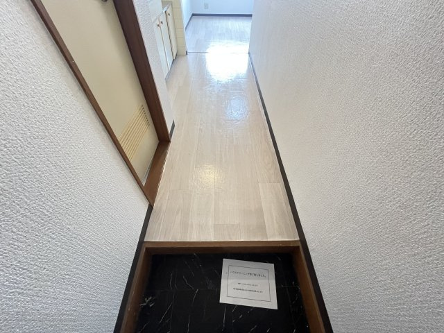 ファミリーハイツの玄関