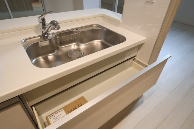 《仲介手数料無料》緑区大字中尾431(9号棟)新築一戸建てブルーミングガーデンのキッチン|撮影日 2025年11月20日 15:40 晴れ