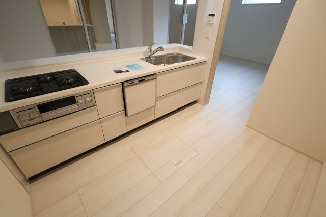 《仲介手数料無料》緑区大字中尾431(9号棟)新築一戸建てブルーミングガーデンのキッチン|撮影日 2025年11月20日 15:40 晴れ