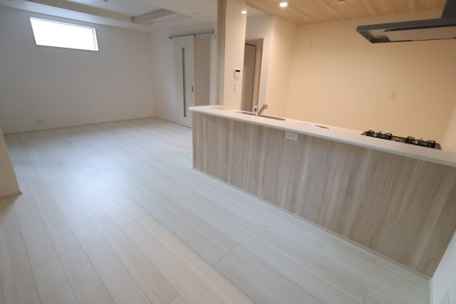 《仲介手数料無料》緑区大字中尾431(9号棟)新築一戸建てブルーミングガーデンの居間・リビング|撮影日 2025年11月20日 15:40 晴れ