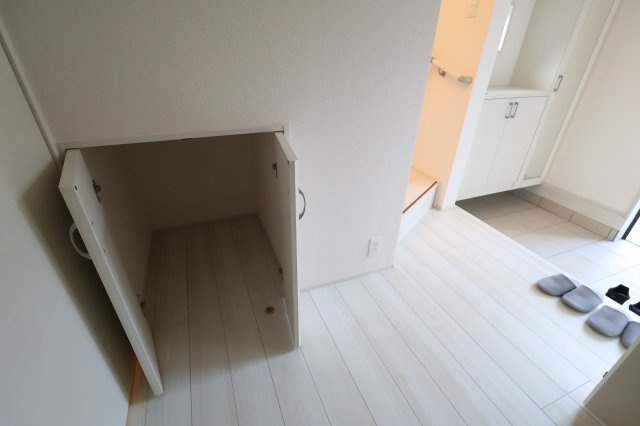 《仲介手数料無料》緑区大字中尾431(9号棟)新築一戸建てブルーミングガーデンの収納|撮影日 2025年11月20日 15:40 晴れ