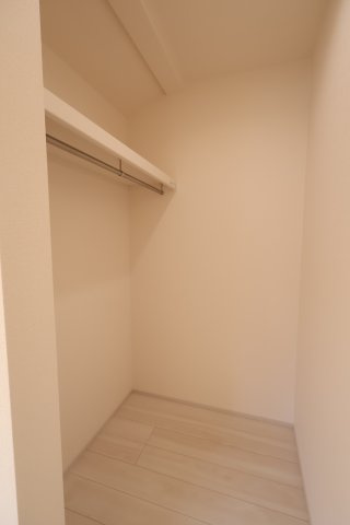 《仲介手数料無料》緑区大字中尾431(9号棟)新築一戸建てブルーミングガーデンの収納|撮影日 2025年11月20日 15:40 晴れ