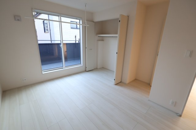 《仲介手数料無料》緑区大字中尾431(9号棟)新築一戸建てブルーミングガーデンの洋室|撮影日 2025年11月20日 15:40 晴れ