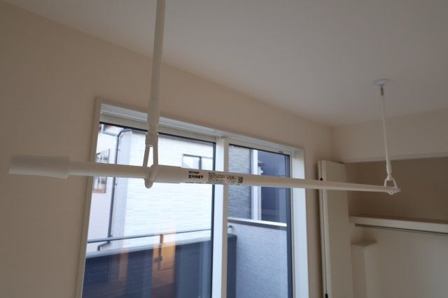 《仲介手数料無料》緑区大字中尾431(9号棟)新築一戸建てブルーミングガーデンのランドリースペース|撮影日 2025年11月20日 15:40 晴れ