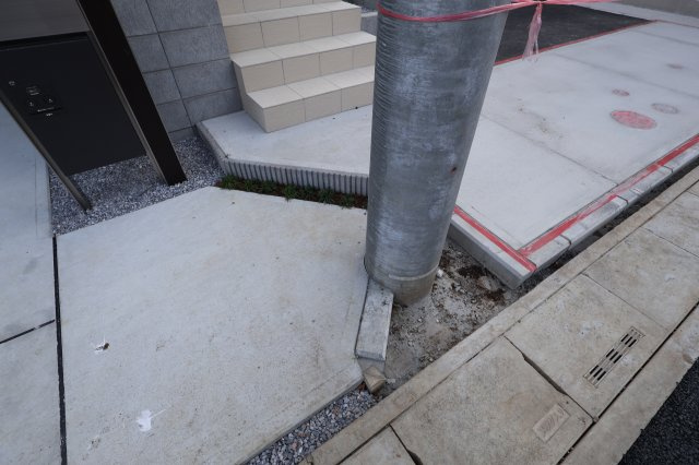 《仲介手数料無料》緑区大字中尾431(9号棟)新築一戸建てブルーミングガーデンのその他|敷地内に電柱は入っています。
撮影日 2025年11月20日 15:40 晴れ