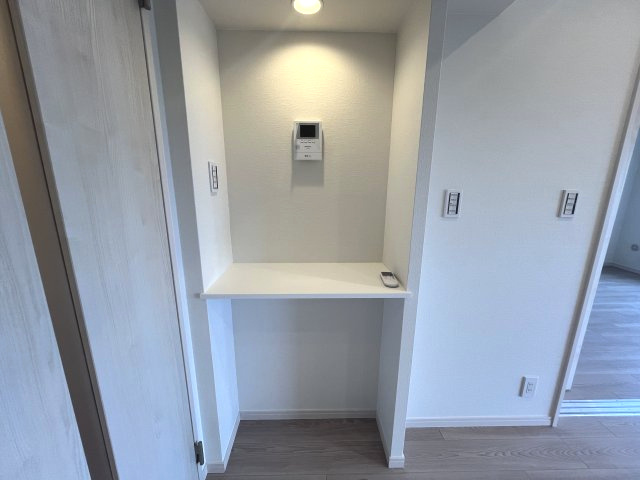 新座市野火止　中古マンション「ネオ・アーバン新座」の玄関|落ち着いた玄関です