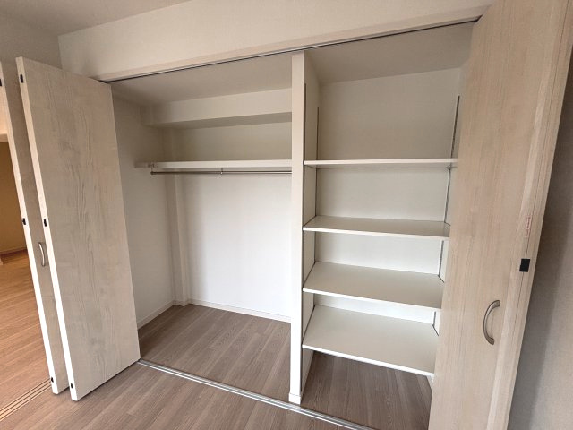 新座市野火止　中古マンション「ネオ・アーバン新座」の収納|大きなものも収納できそうです