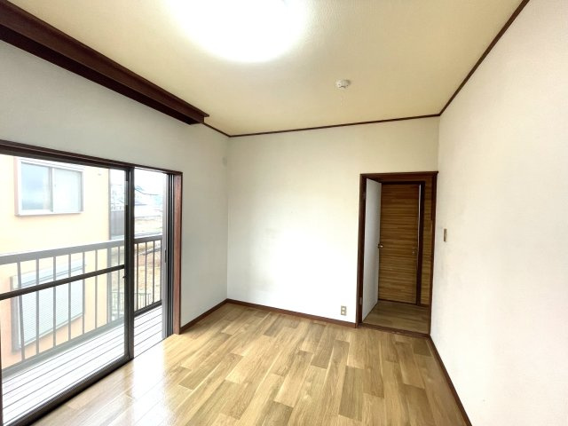 文違301貸家の洋室