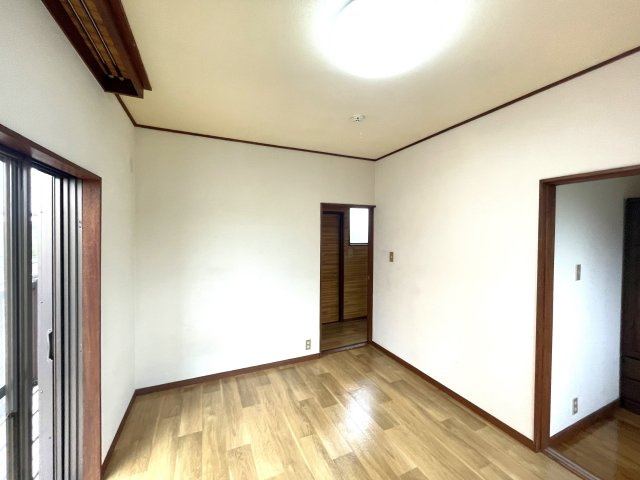 文違301貸家の洋室