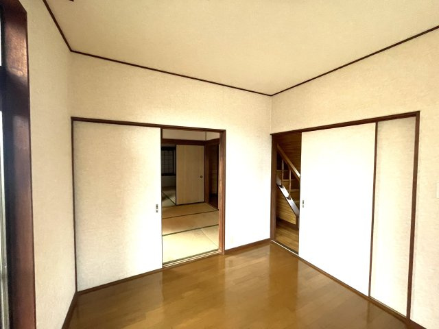 文違301貸家の居間・リビング