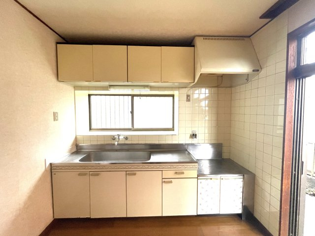 文違301貸家のキッチン