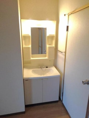 ヒルズ栗林Ａの洗面所