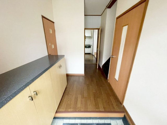 借家　亀岡市下矢田町東法楽寺の玄関