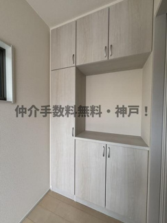 【玄関】 | 神戸市須磨区北落合4丁目　新築戸建1号棟　仲介手数料無料！ | ゆったりとした玄関です