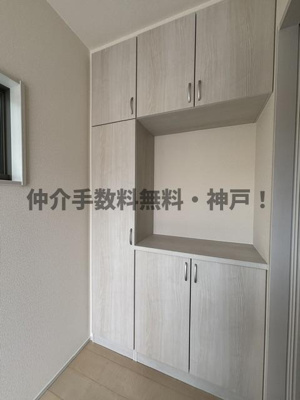 【玄関】 | 神戸市須磨区北落合4丁目　新築戸建1号棟　仲介手数料無料！ | ゆったりとした玄関です