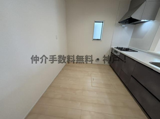 【キッチン】 | 神戸市須磨区北落合4丁目　新築戸建1号棟　仲介手数料無料！ | きれいなキッチンです