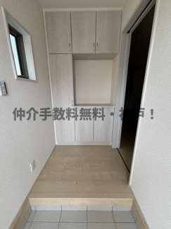 【玄関】 | 神戸市須磨区北落合4丁目　新築戸建1号棟　仲介手数料無料！ | ゆったりとした玄関です