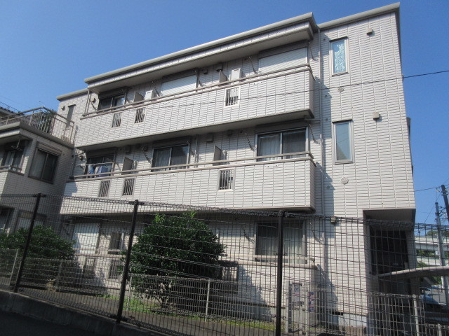 カーザ飯山の外観