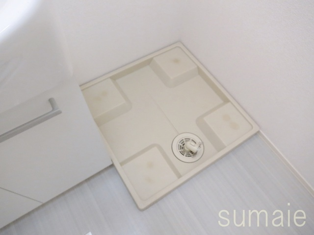 パルズ　プレイスの洗面所|脱衣所に洗濯機が置けます♪