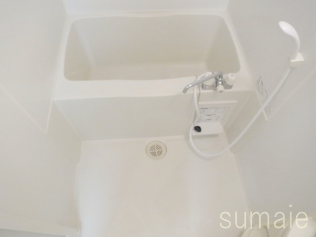 パルズ　プレイスの浴室|清潔感があるバスルーム♪ゆっくり浸かれそうです＾＾