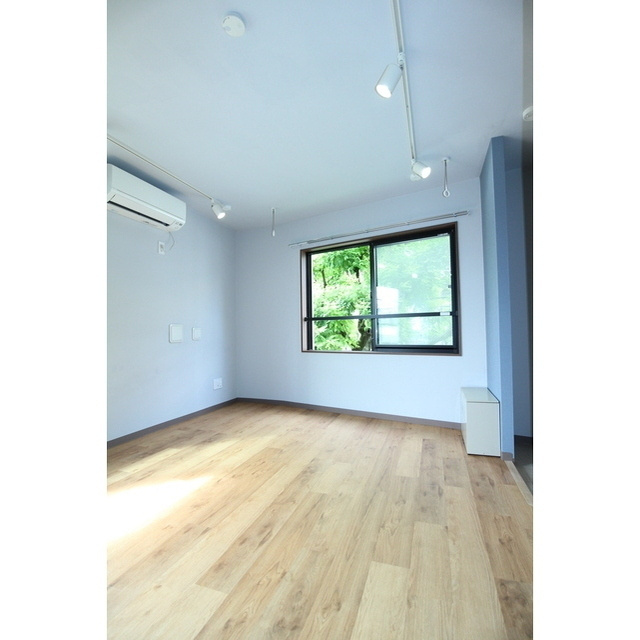 KAMIKITA TERRACE の居間・リビング