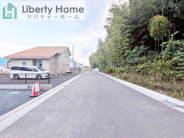 水戸市河和田町第3　新築戸建　12号棟の前面道路含む現地写真