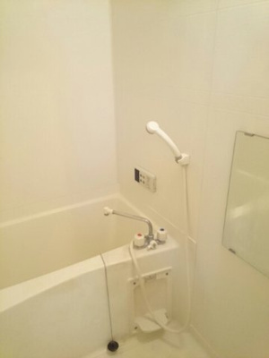 【浴室】 | レフィナード | 落ち着いた空間のお風呂です