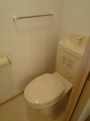 【トイレ】 | レフィナード | 落ち着いた色調のトイレです