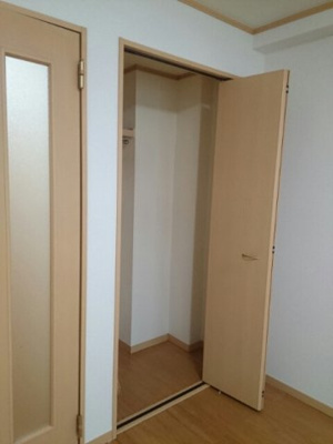 【収納】 | レフィナード | 大きなスペースがあり、収納には困りません