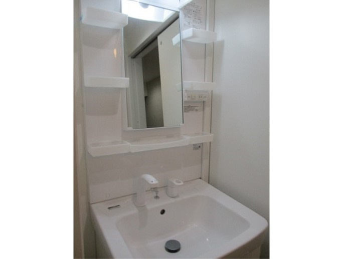 アーバンアメニティ中野の独立洗面台