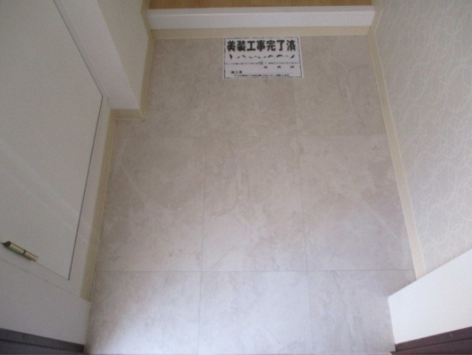 アーバンアメニティ中野の玄関