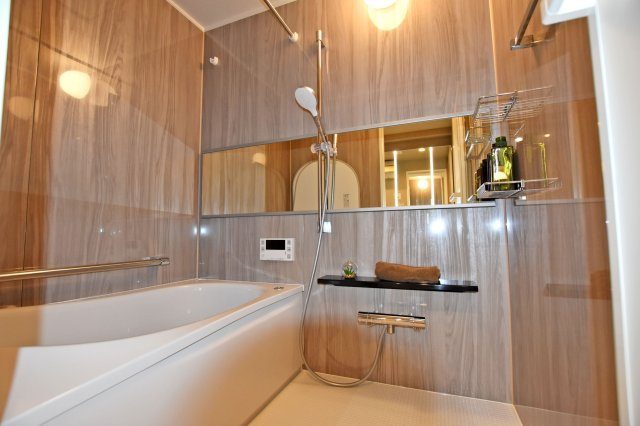 財形吹田ハイツの浴室|一日の疲れを癒してくれるバスタイムはここから生まれます。